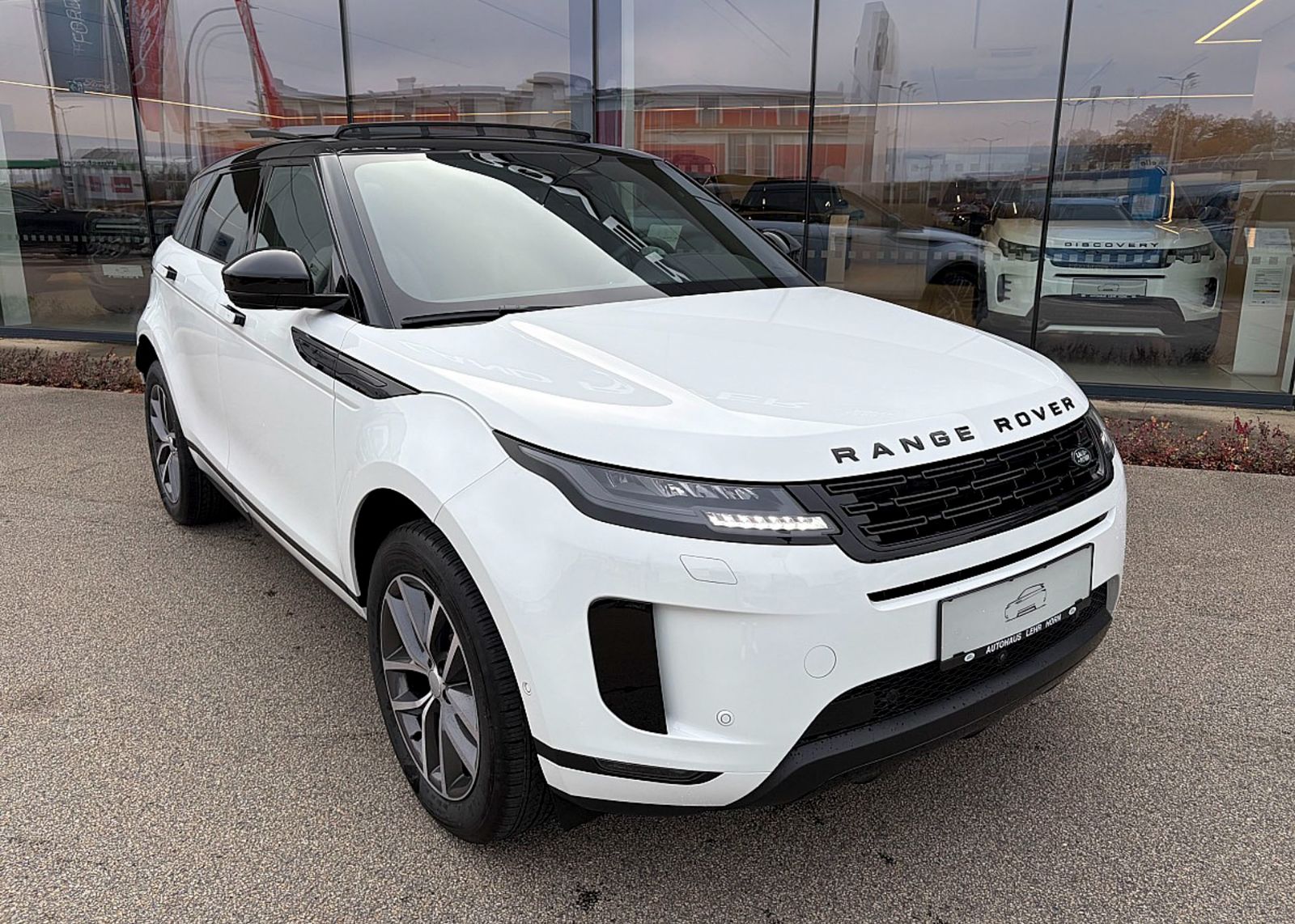 Evoque P270e PHEV S AWD Aut. // Schiebedach // Black Pack