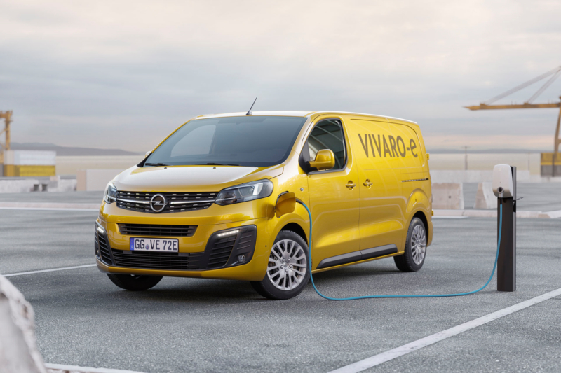 Opel_Vivaro-e_01.jpg