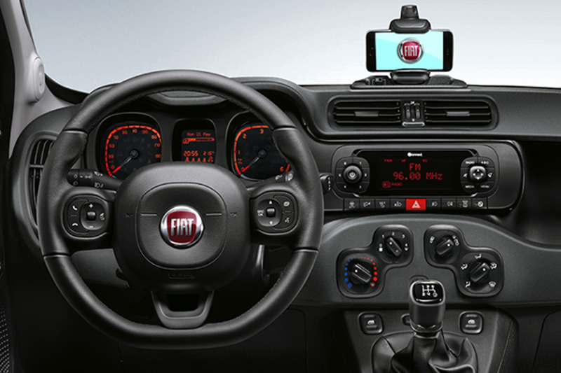 Fiat_Panda-City-Life-Trims-steering-wheel-Desktop-big_680x400.jpg