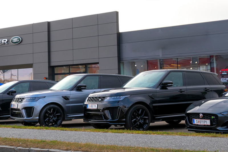 Jaguar und Land Rover SVO-Tour im Autohaus Lehr