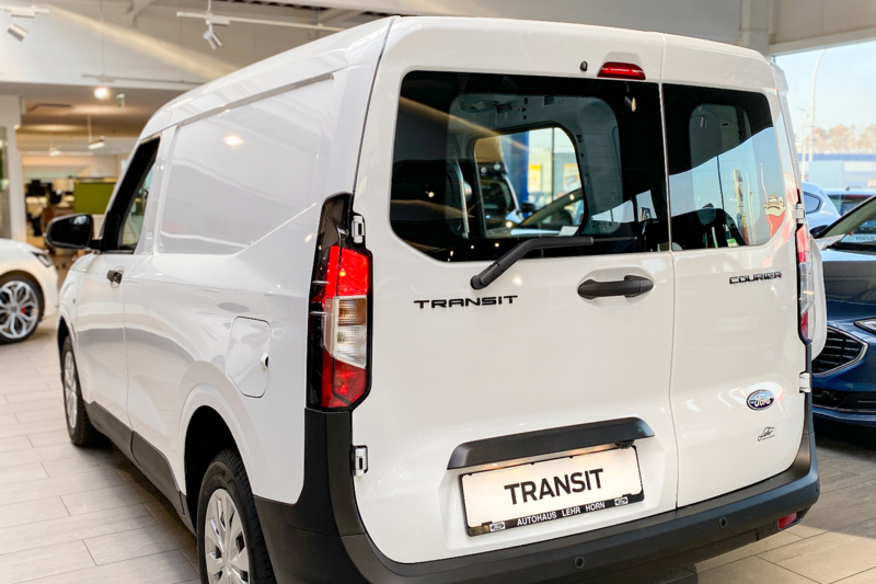 Ford_Transit_Courier_09.jpg