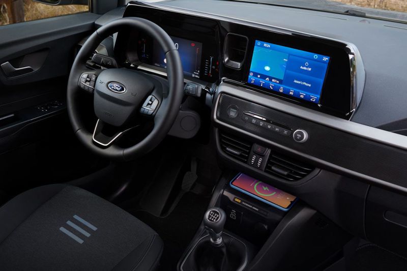 transit courier 9.jpg