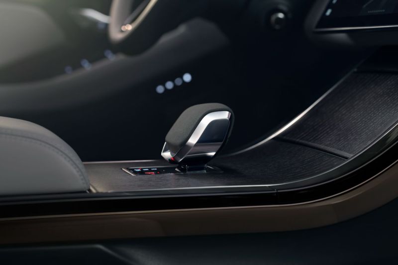 RR_EVQ_24MY_07_INTERIOR_210623.jpg