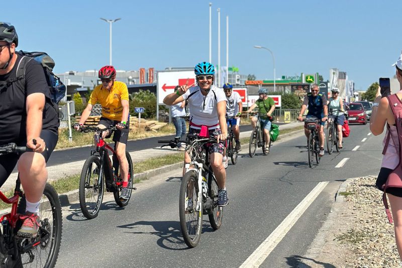 Wie kam es zur Charity Radtour?